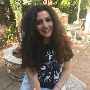 Meet your Posher, Cyra